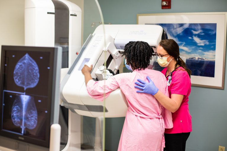 New Guidelines Recommend Regular Mammograms Starting at Age 40